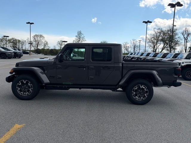 2026 Jeep Gladiator GLADIATOR SAHARA 4X4