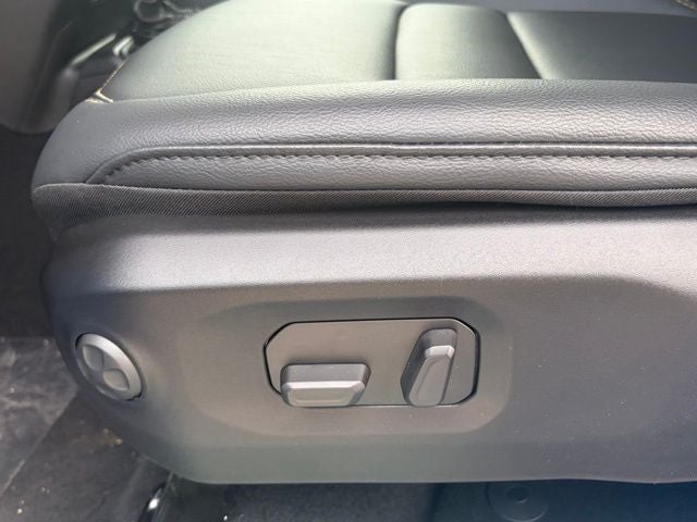 2026 Jeep Gladiator GLADIATOR SAHARA 4X4