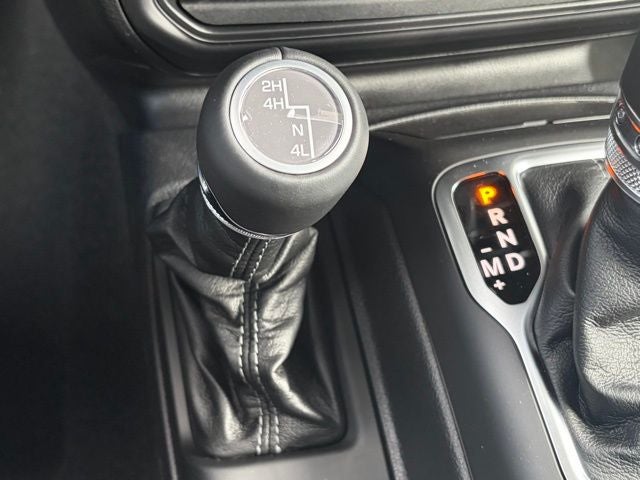 2026 Jeep Gladiator GLADIATOR SAHARA 4X4