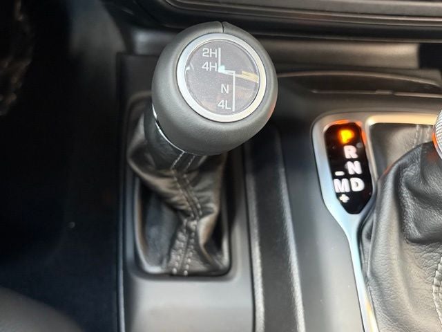2026 Jeep Gladiator GLADIATOR SAHARA 4X4