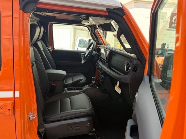 2026 Jeep Gladiator GLADIATOR SAHARA 4X4