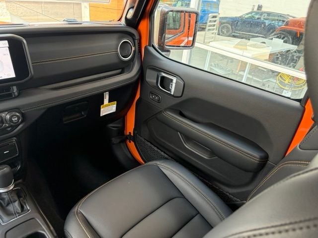 2026 Jeep Gladiator GLADIATOR SAHARA 4X4