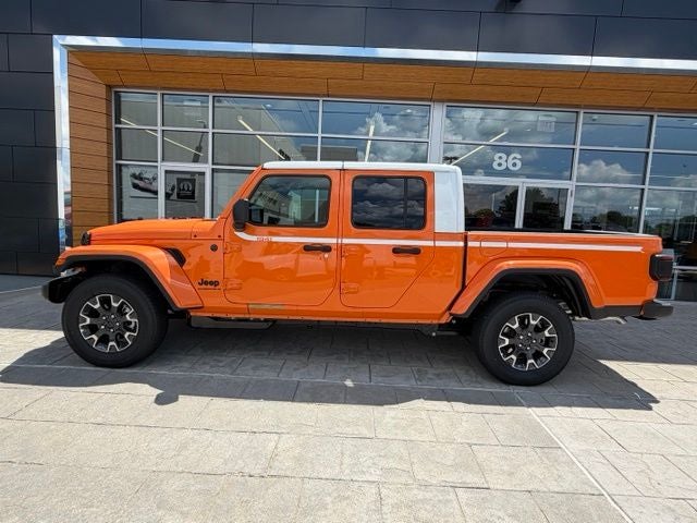 2026 Jeep Gladiator GLADIATOR SAHARA 4X4