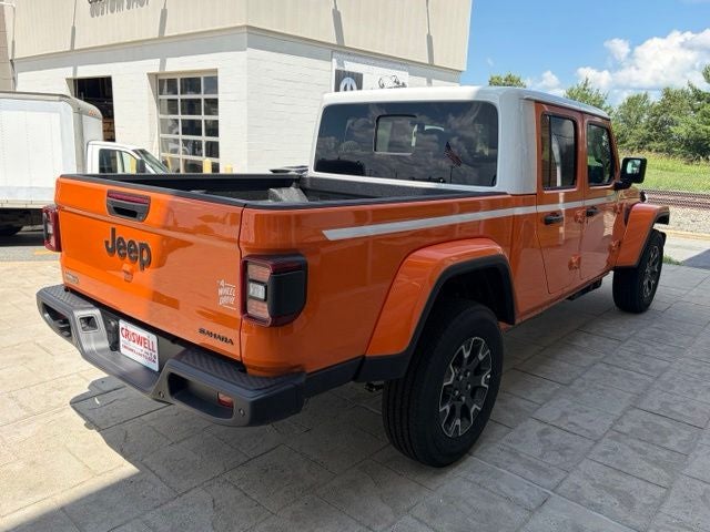 2026 Jeep Gladiator GLADIATOR SAHARA 4X4