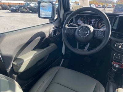 2026 Jeep Gladiator GLADIATOR MOJAVE X 4X4