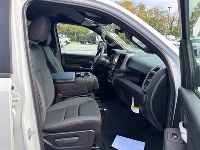 2027 RAM Ram 1500 RAM 1500 TRADESMAN QUAD CAB 4X2 6'4' BOX