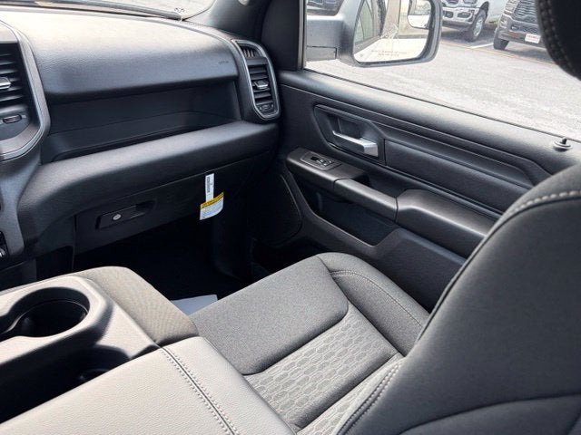2027 RAM Ram 1500 RAM 1500 TRADESMAN QUAD CAB 4X2 6'4' BOX