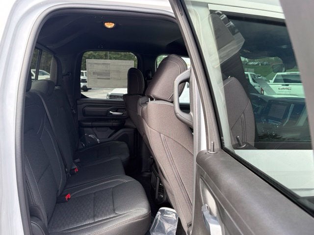 2027 RAM Ram 1500 RAM 1500 TRADESMAN QUAD CAB 4X2 6'4' BOX