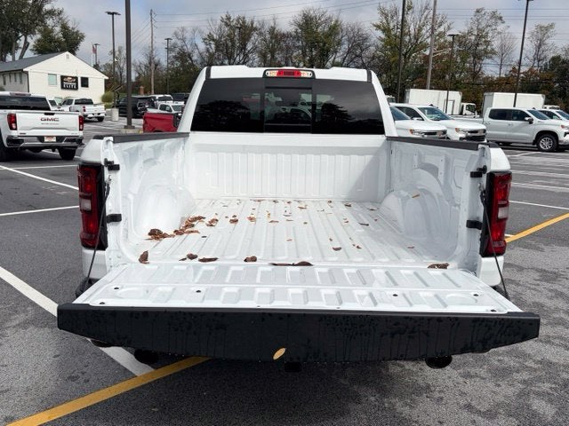 2027 RAM Ram 1500 RAM 1500 TRADESMAN QUAD CAB 4X2 6'4' BOX