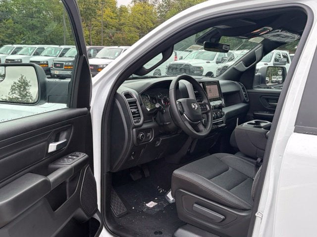 2027 RAM Ram 1500 RAM 1500 TRADESMAN QUAD CAB 4X2 6'4' BOX