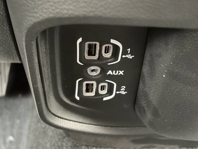 2027 RAM Ram 1500 RAM 1500 TRADESMAN QUAD CAB 4X2 6'4' BOX