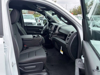 2027 RAM Ram 1500 RAM 1500 TRADESMAN QUAD CAB 4X2 6'4' BOX