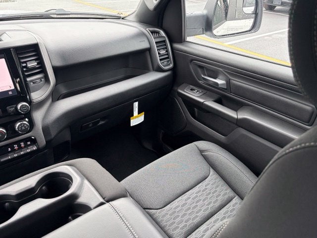 2027 RAM Ram 1500 RAM 1500 TRADESMAN QUAD CAB 4X2 6'4' BOX