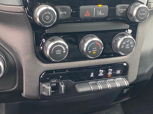 2026 RAM Ram 1500 RAM 1500 TRADESMAN QUAD CAB 4X4 6'4' BOX