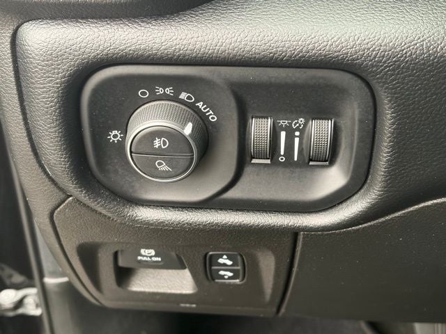2019 RAM 1500 Big Horn/Lone Star Crew Cab 4x4 5'7' Box