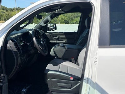 2027 RAM Ram 1500 RAM 1500 TRADESMAN CREW CAB 4X4 5'7' BOX