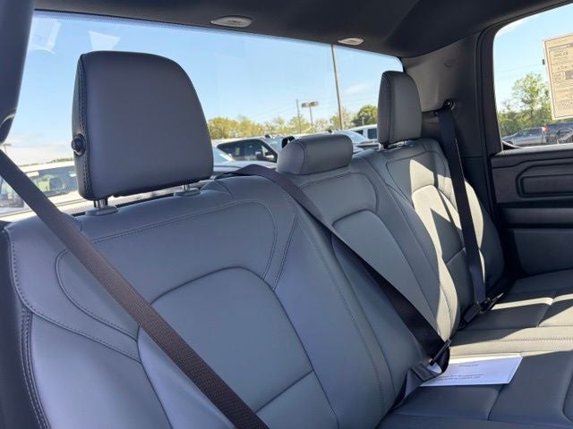 2027 RAM Ram 1500 RAM 1500 TRADESMAN CREW CAB 4X4 5'7' BOX