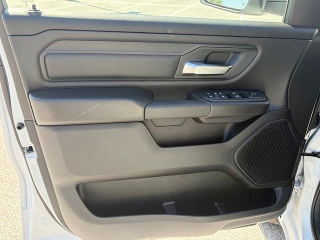 2027 RAM Ram 1500 RAM 1500 TRADESMAN CREW CAB 4X4 5'7' BOX