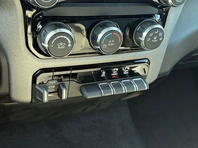 2027 RAM Ram 1500 RAM 1500 TRADESMAN CREW CAB 4X4 5'7' BOX