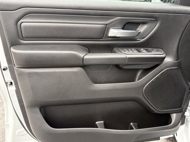 2027 RAM Ram 1500 RAM 1500 TRADESMAN CREW CAB 4X4 5'7' BOX