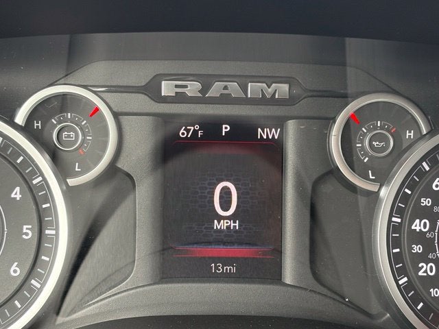 2027 RAM Ram 1500 RAM 1500 TRADESMAN CREW CAB 4X4 5'7' BOX