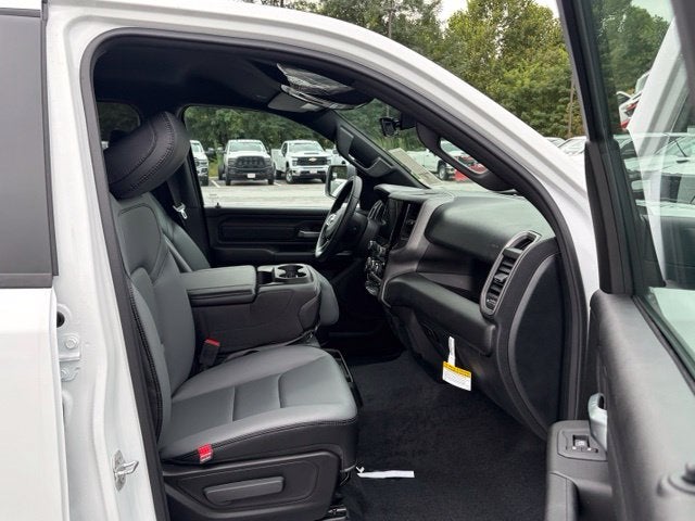 2027 RAM Ram 1500 RAM 1500 TRADESMAN CREW CAB 4X4 5'7' BOX