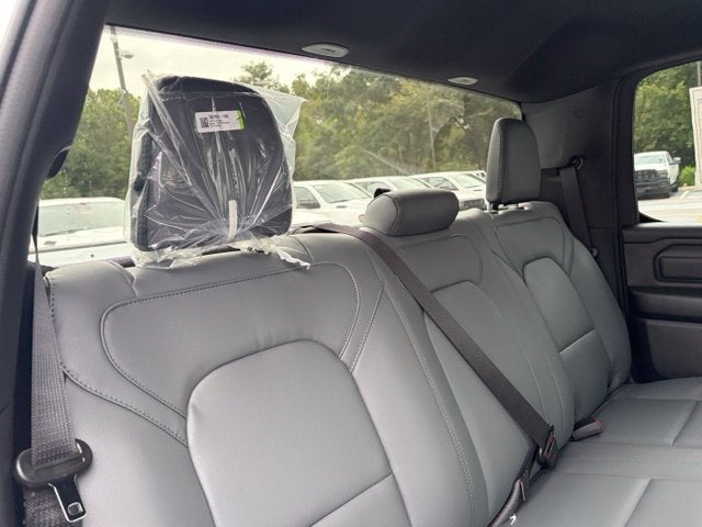 2027 RAM Ram 1500 RAM 1500 TRADESMAN CREW CAB 4X4 5'7' BOX