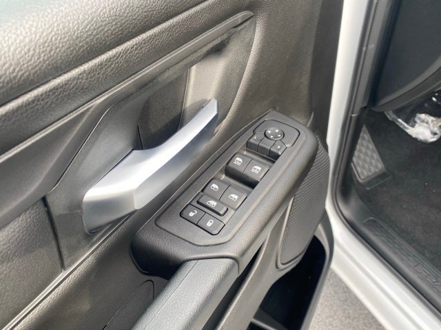 2026 RAM Ram 1500 RAM 1500 TRADESMAN QUAD CAB 4X2 6'4' BOX