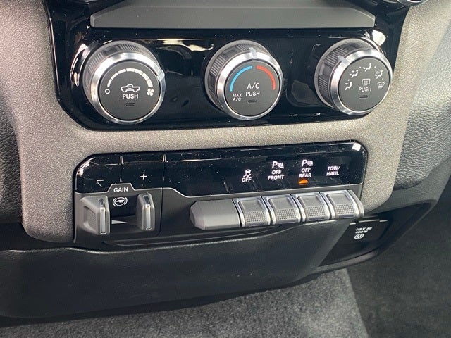 2026 RAM Ram 1500 RAM 1500 TRADESMAN QUAD CAB 4X2 6'4' BOX