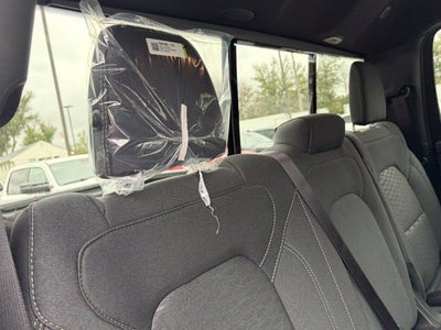 2027 RAM Ram 1500 RAM 1500 TRADESMAN QUAD CAB 4X4 6'4' BOX