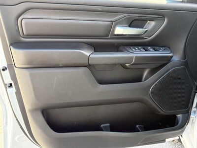 2027 RAM Ram 1500 RAM 1500 TRADESMAN QUAD CAB 4X4 6'4' BOX