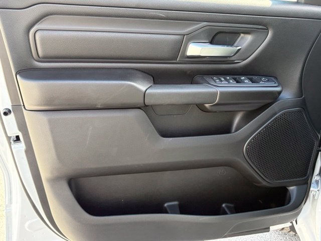 2027 RAM Ram 1500 RAM 1500 TRADESMAN QUAD CAB 4X4 6'4' BOX
