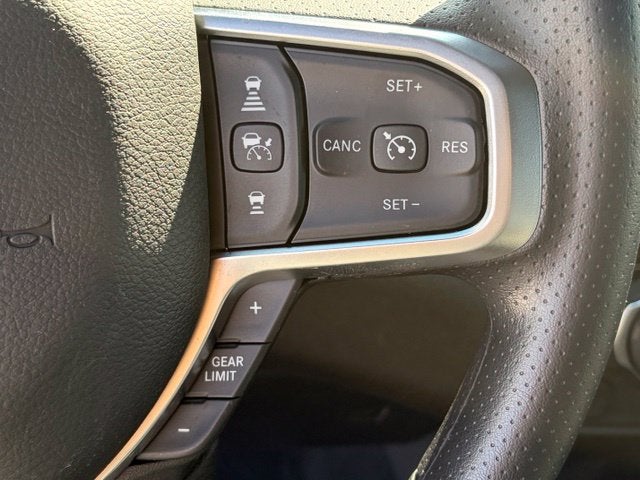 2027 RAM Ram 1500 RAM 1500 TRADESMAN QUAD CAB 4X4 6'4' BOX