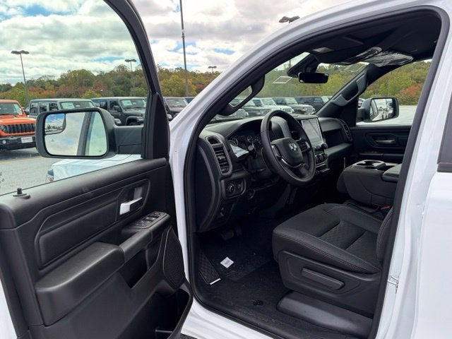 2027 RAM Ram 1500 RAM 1500 TRADESMAN QUAD CAB 4X4 6'4' BOX