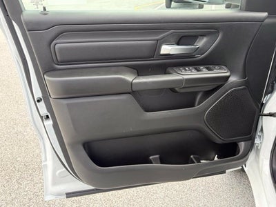 2027 RAM Ram 1500 RAM 1500 TRADESMAN QUAD CAB 4X4 6'4' BOX