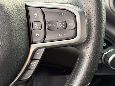 2027 RAM Ram 1500 RAM 1500 TRADESMAN QUAD CAB 4X4 6'4' BOX