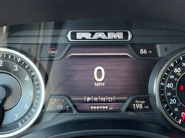 2020 RAM 1500 Big Horn Crew Cab 4x4 5'7' Box