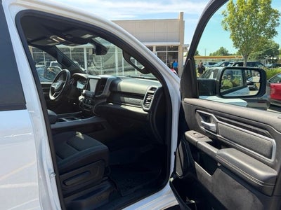 2020 RAM 1500 Big Horn Crew Cab 4x4 5'7' Box