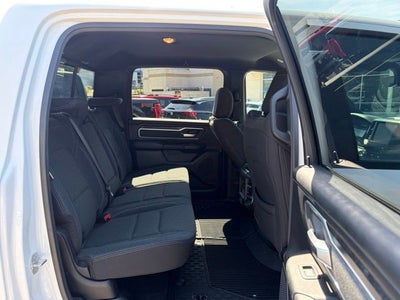 2020 RAM 1500 Big Horn Crew Cab 4x4 5'7' Box