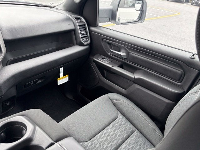 2027 RAM Ram 1500 RAM 1500 TRADESMAN CREW CAB 4X4 5'7' BOX