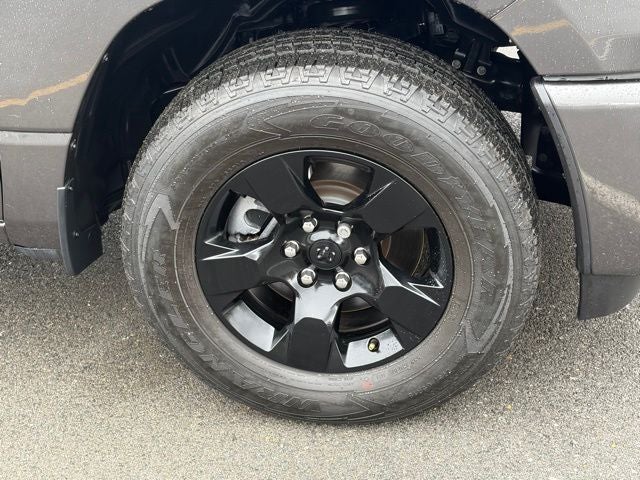 2025 RAM 1500 Tradesman Crew Cab 4x4 5'7' Box