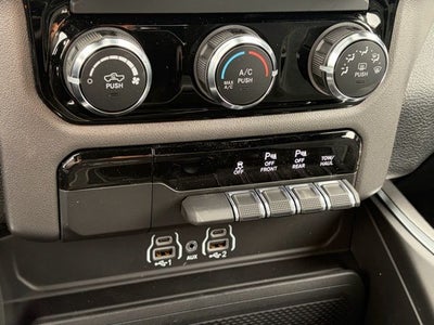 2026 RAM Ram 1500 RAM 1500 EXPRESS CREW CAB 4X4 5'7' BOX