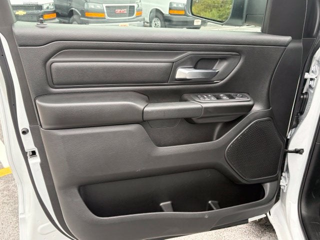 2027 RAM Ram 1500 RAM 1500 TRADESMAN CREW CAB 4X4 5'7' BOX