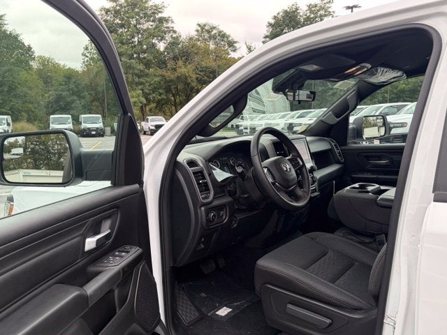 2027 RAM Ram 1500 RAM 1500 TRADESMAN CREW CAB 4X4 5'7' BOX