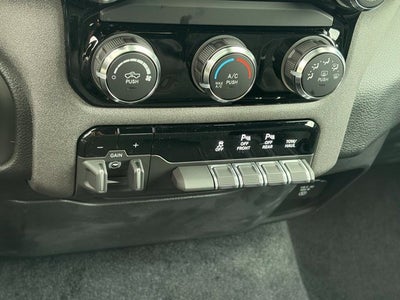 2027 RAM Ram 1500 RAM 1500 TRADESMAN CREW CAB 4X4 5'7' BOX