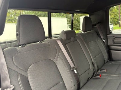 2027 RAM Ram 1500 RAM 1500 TRADESMAN CREW CAB 4X4 5'7' BOX
