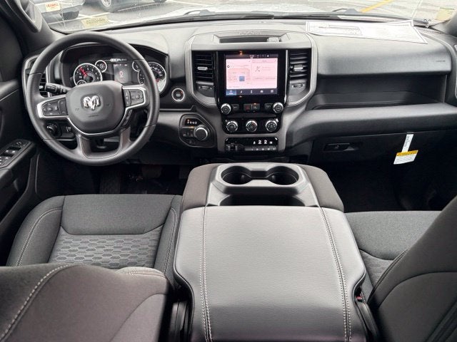 2027 RAM Ram 1500 RAM 1500 TRADESMAN CREW CAB 4X4 5'7' BOX