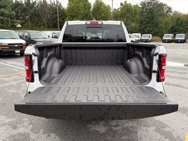 2027 RAM Ram 1500 RAM 1500 TRADESMAN CREW CAB 4X4 5'7' BOX
