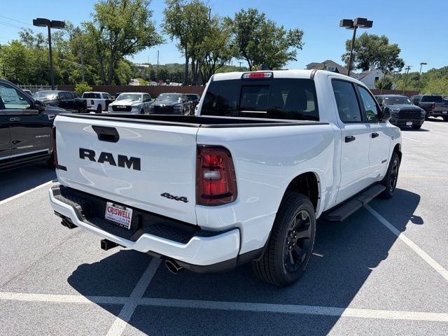 2026 RAM Ram 1500 RAM 1500 EXPRESS CREW CAB 4X4 5'7' BOX