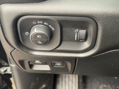 2026 RAM Ram 1500 RAM 1500 EXPRESS CREW CAB 4X4 5'7' BOX